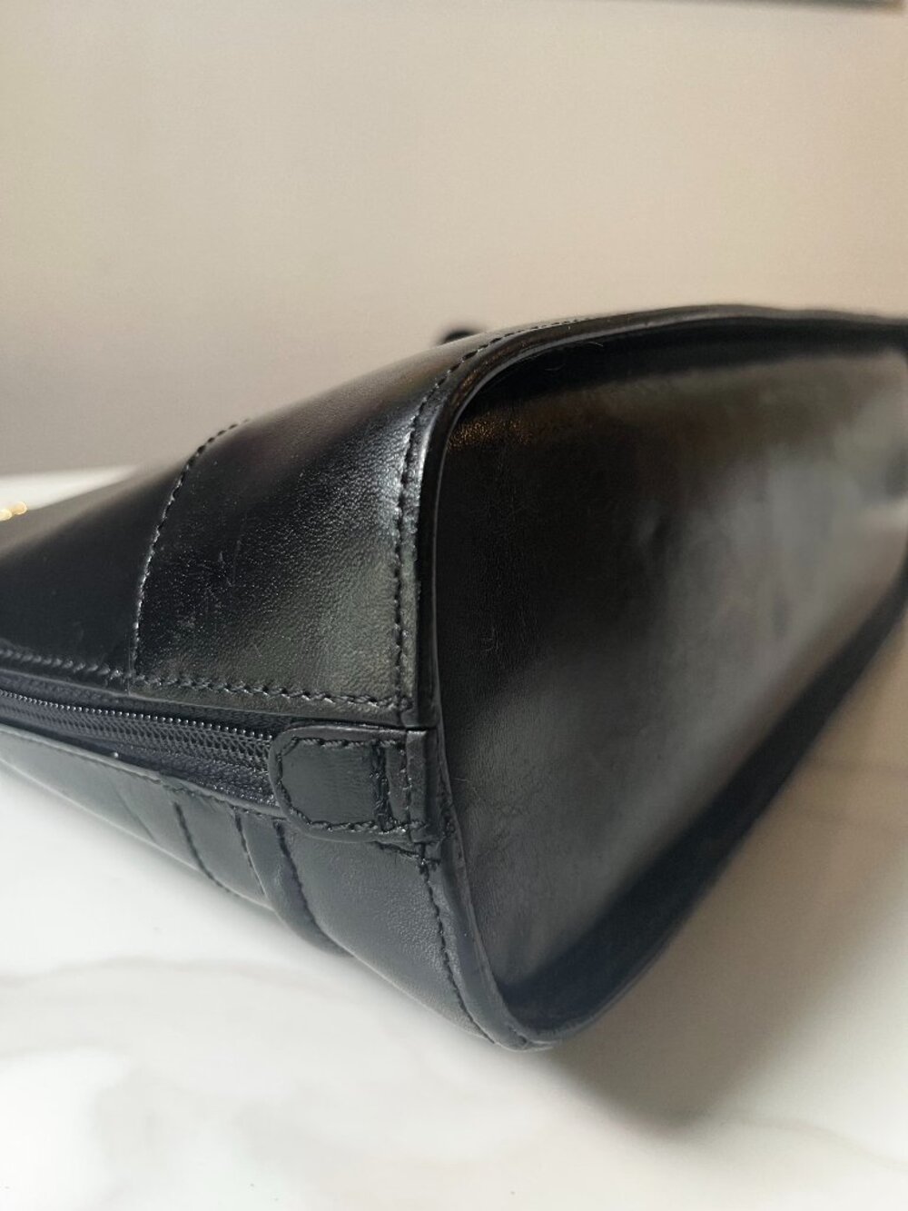 Bally Black Leather Dome Gold Chain Vintage Shoulder Bag - Picture 7 of 13